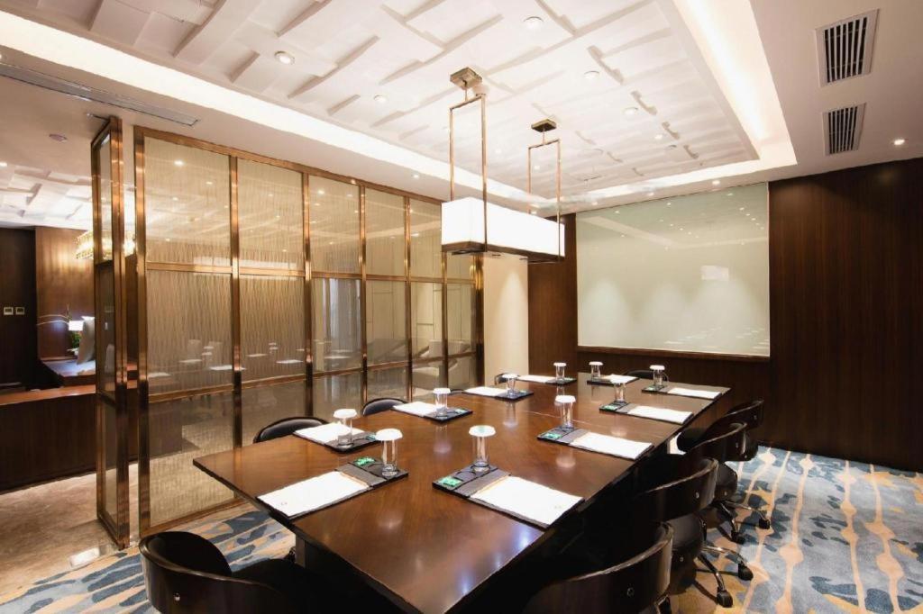 The Qube Hotel Jingzhou מראה חיצוני תמונה